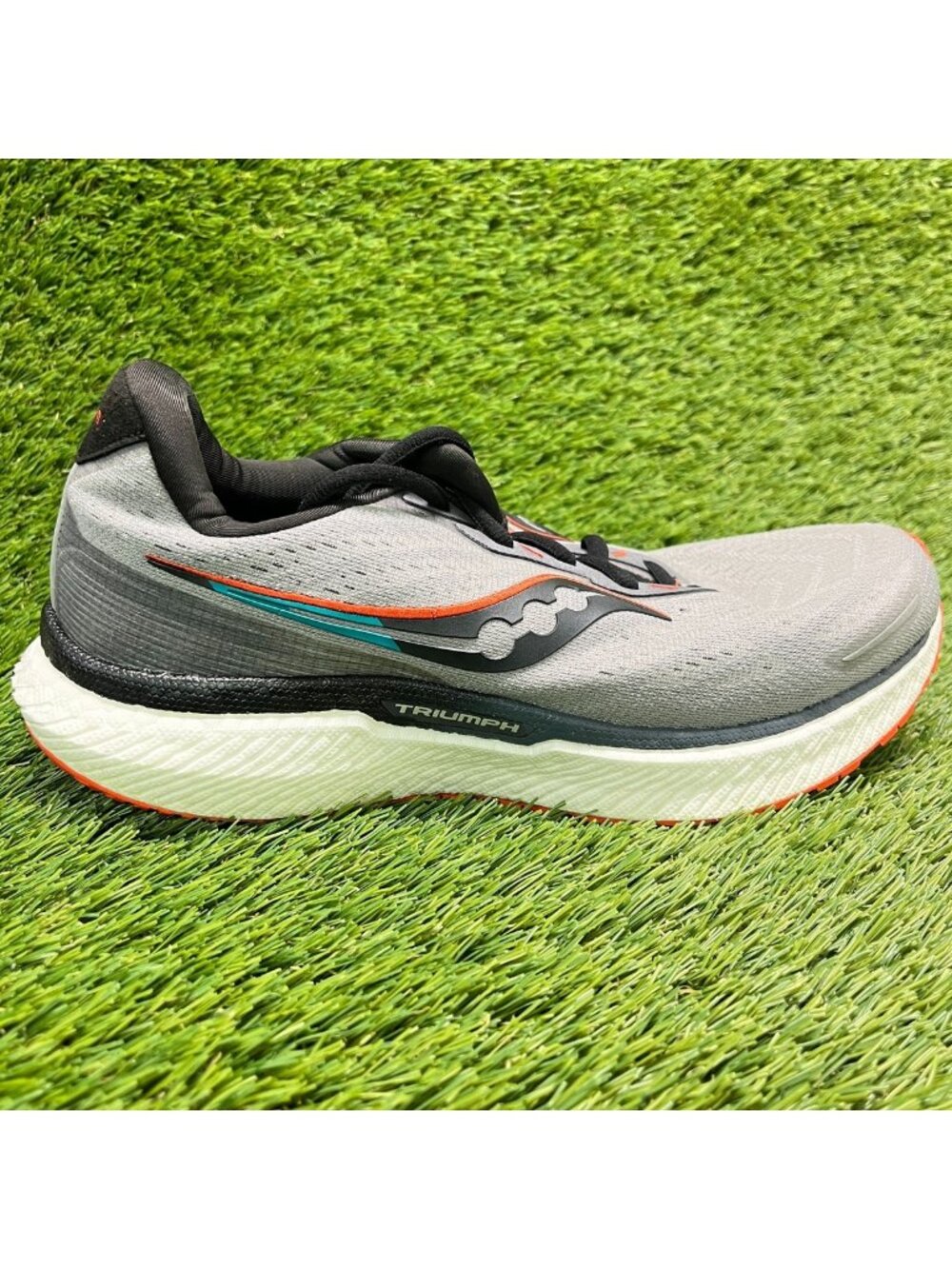 Saucony Triumph 19 Mens Size 8 Gray Black Athletic Road Running Shoes Sneakers